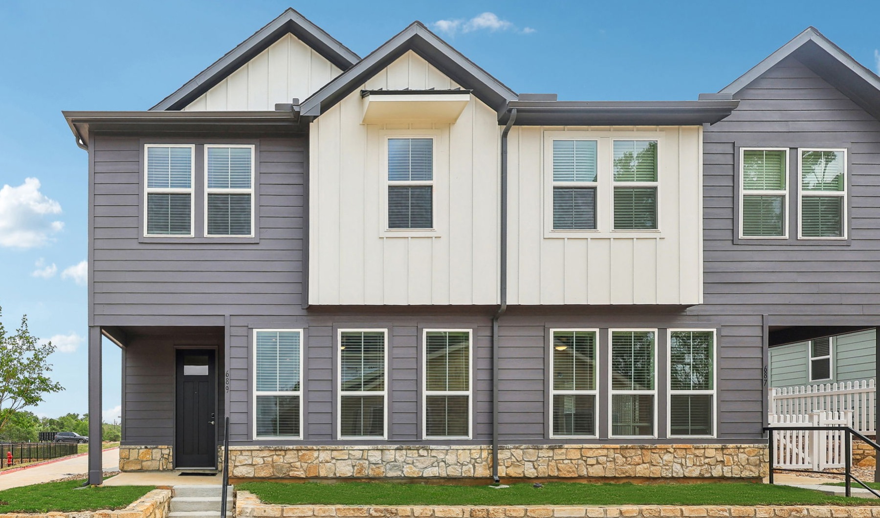 Canvas on Founders Hill Kilby Exterior